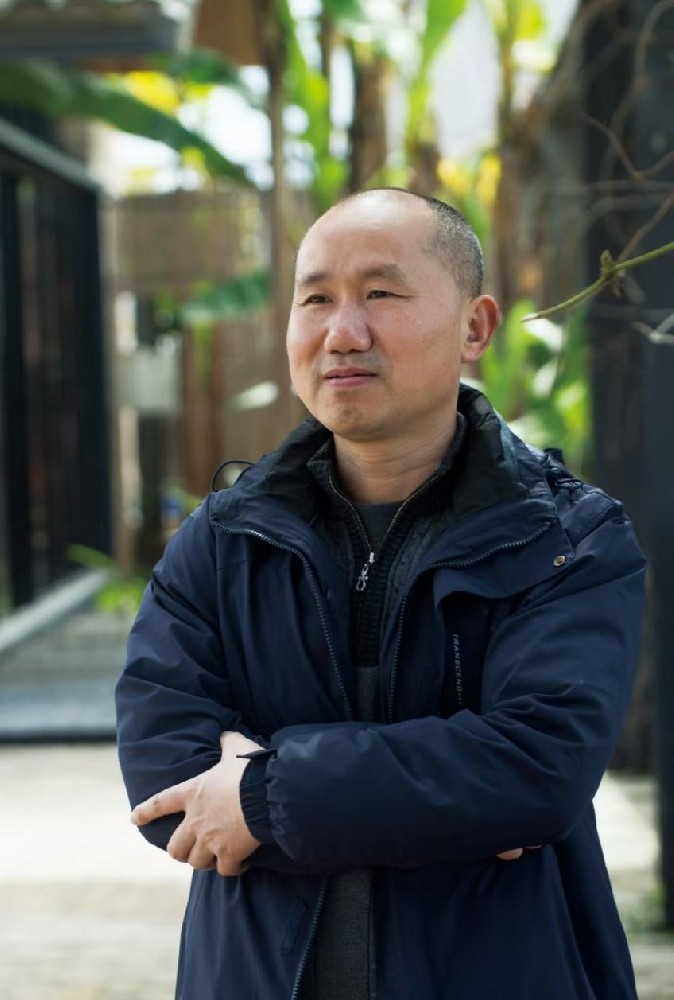 吳和龍（國瓷紅葉畫(huà)院研究員）