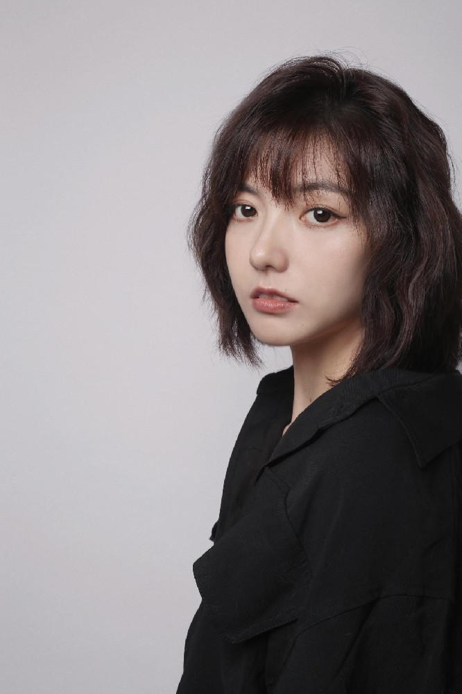 張夢(mèng)雅（國瓷紅葉畫(huà)院副秘書(shū)長(cháng)）